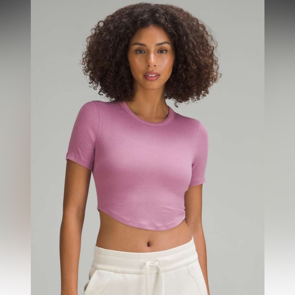 Lululemon Hold Tight Cropped Ribbed T-Shirt top, Size 6 W3GS1S